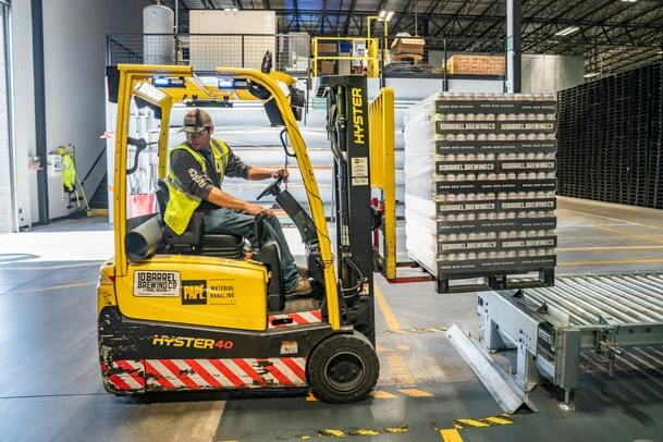 jasa-forklift-terbaik-di-jakarta-wahyu-studio Jasa Forklift Terbaik di Jakarta Wahyu Studio